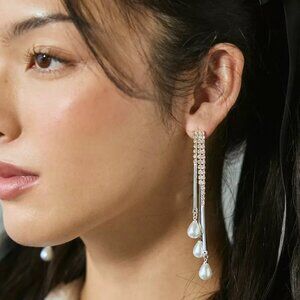 NWT Urban Outfitters Dripping Pearl Rhinestone Statement Earrings